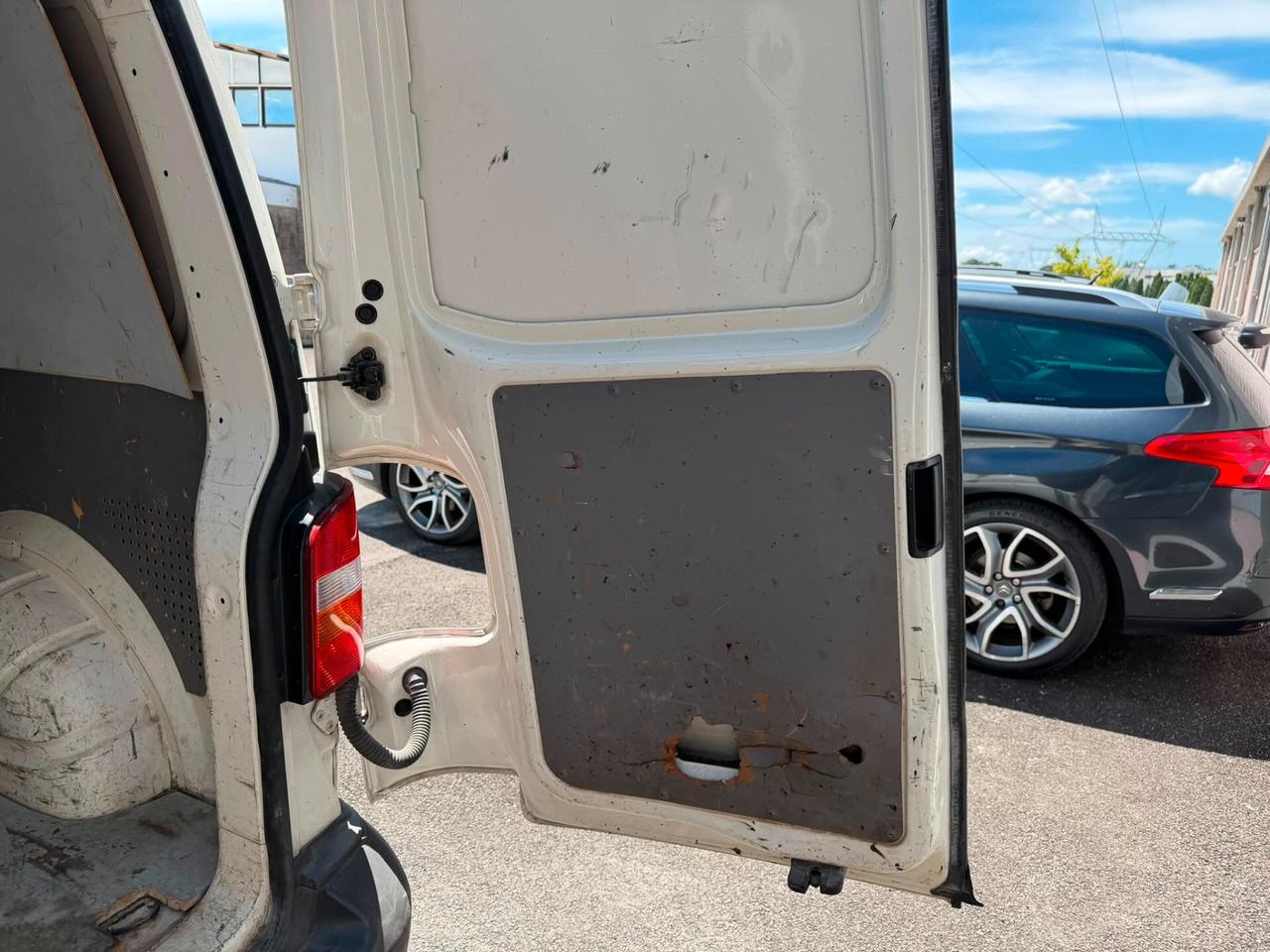 Volkswagen Transporter 1.9 TDI/102CV PC-TM Furg.