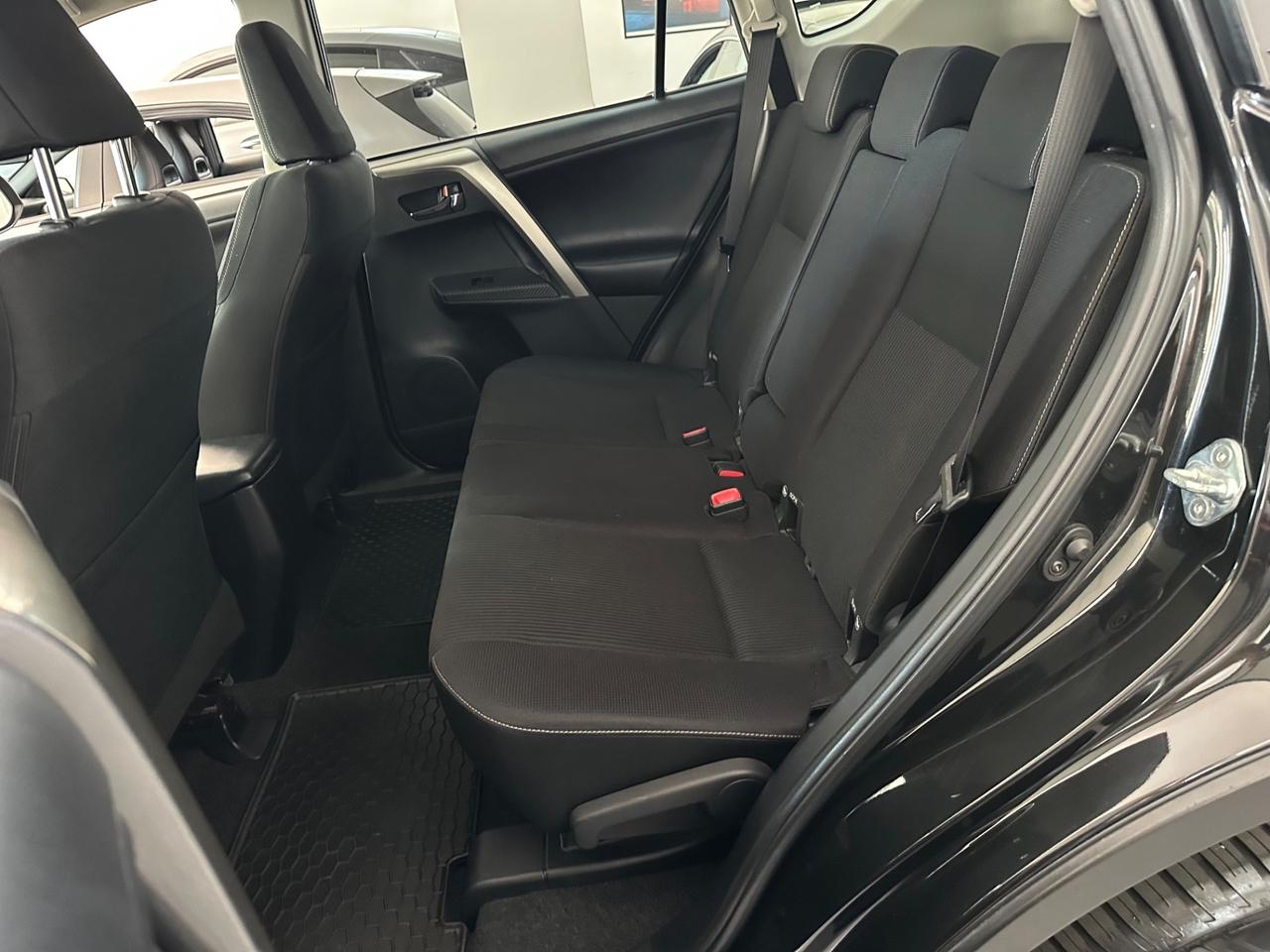 Toyota RAV 4 RAV4 2.2 D-4D 4WD Lounge