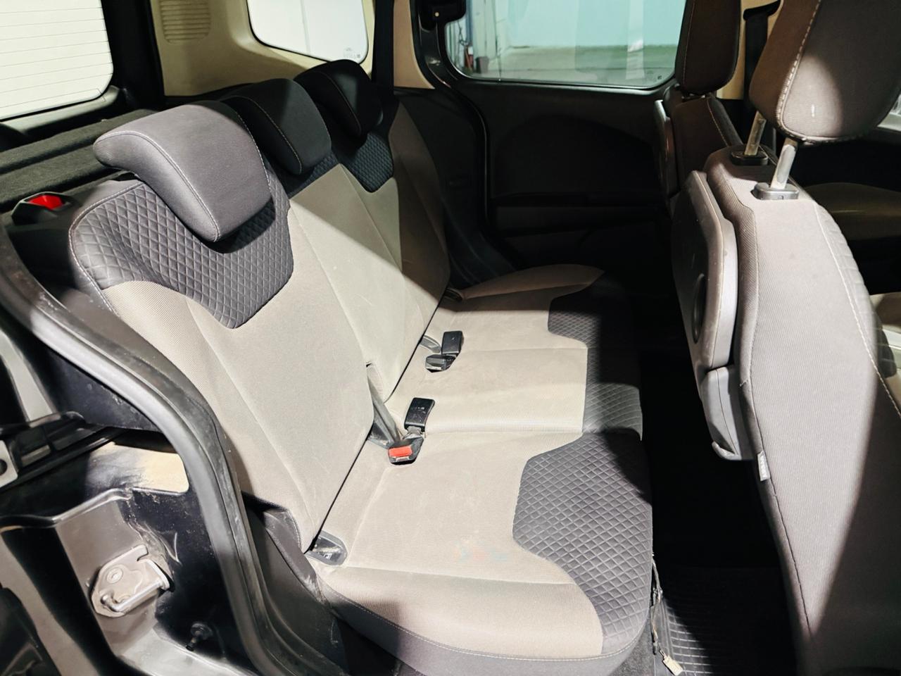 Ford TOURNEO CONNECT 1.5 TDCi (75CV) *NEOPATENTATI*