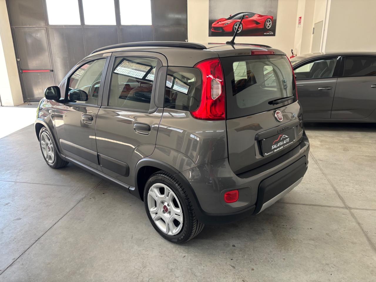 Fiat Panda 1.0 FireFly S&S Hybrid Garmin