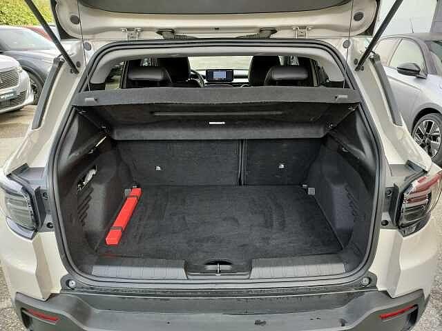 Jeep Avenger 1.2 Turbo 110 CV MHEV Summit