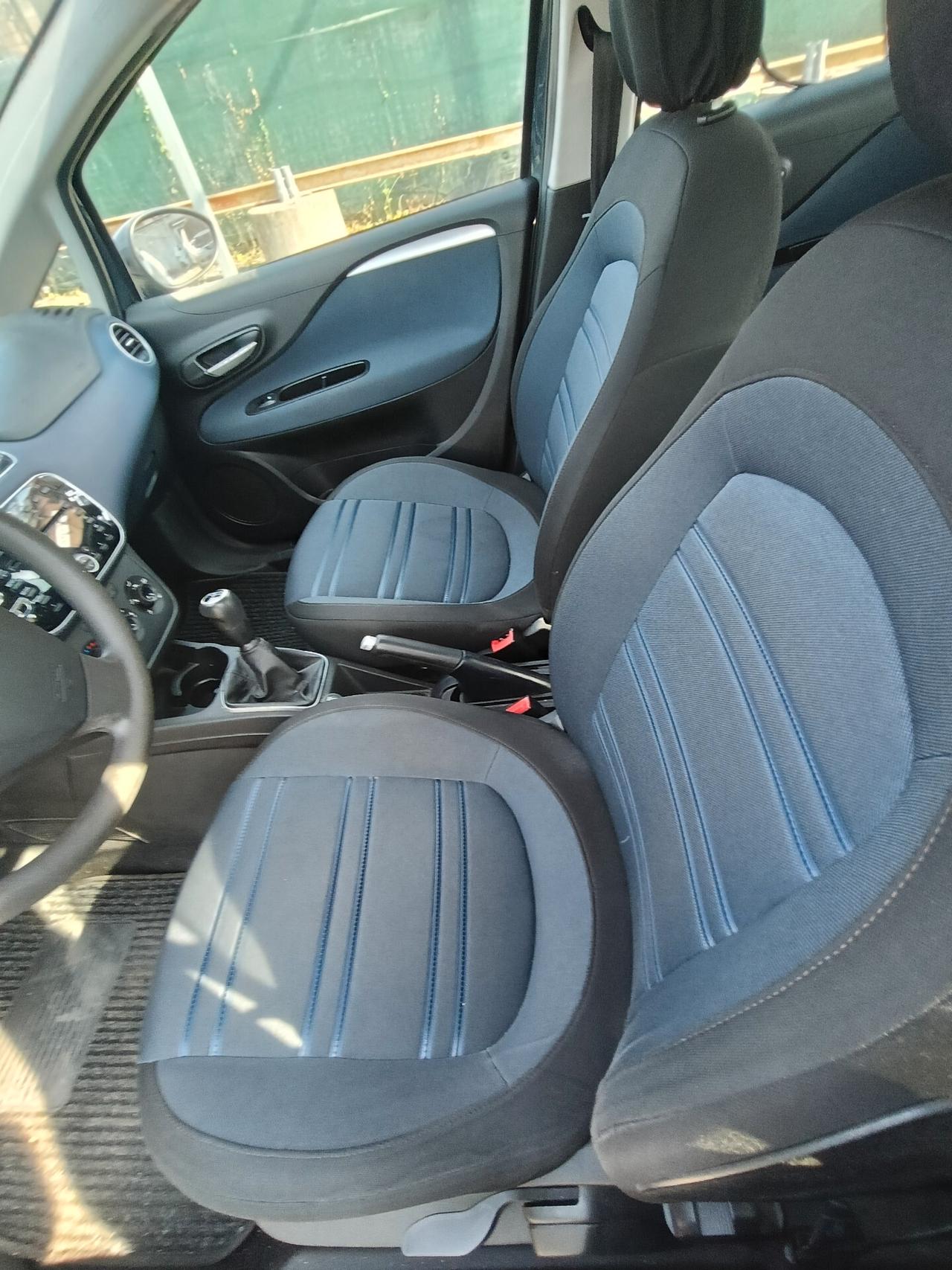 Fiat Punto Evo 1.3 Mjt 95 CV DPF 5 porte S&S Dualogic Sport