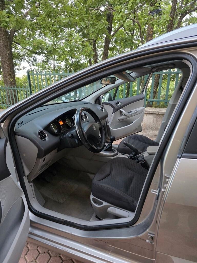 Peugeot 308 1.6 HDi 110CV 5p. Premium (6 Marce)