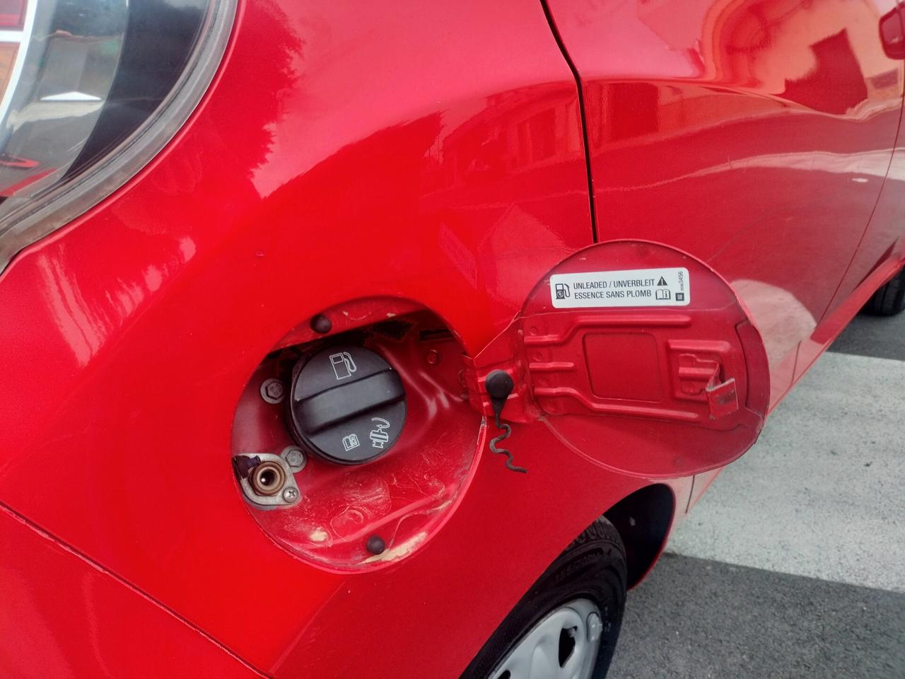 Chevrolet Spark 1.0 GPL Eco Logic Pink Lady Special Edition