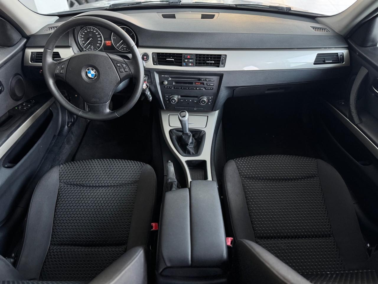 Bmw 318d 143CV cat Touring Attiva