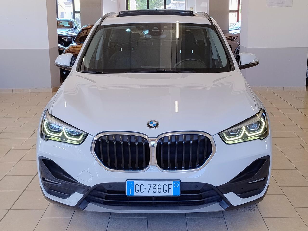 BMW X1 xdrive18d Advantage PANO H&K LED MEMORY KEYLESS