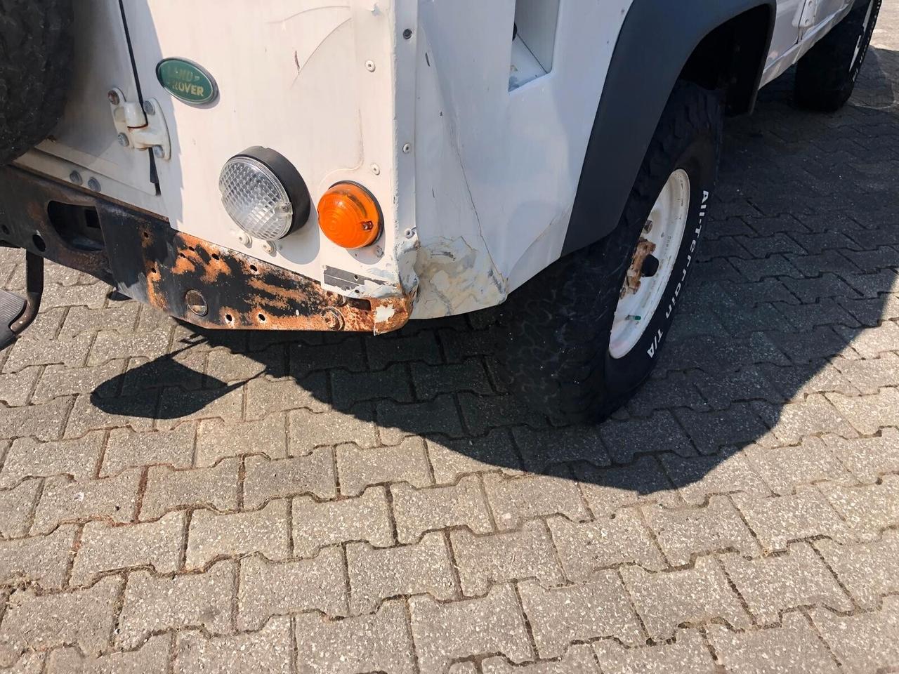 Land Rover Defender 110 2.4 TD4 Station Wagon UNICO PROPRIETARIO FATTURABILE IVA DEDUCIBILE POSSIBILITA' DI GARANZIA EUROPEA CONFORMGEST FINO A 36 MESI!!!