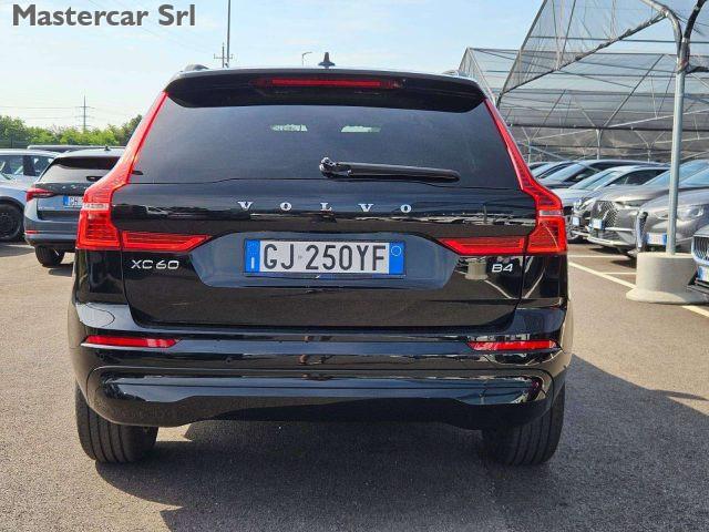 VOLVO XC60 XC60 II 2022 2.0 b4 Momentum auto - GJ250YF