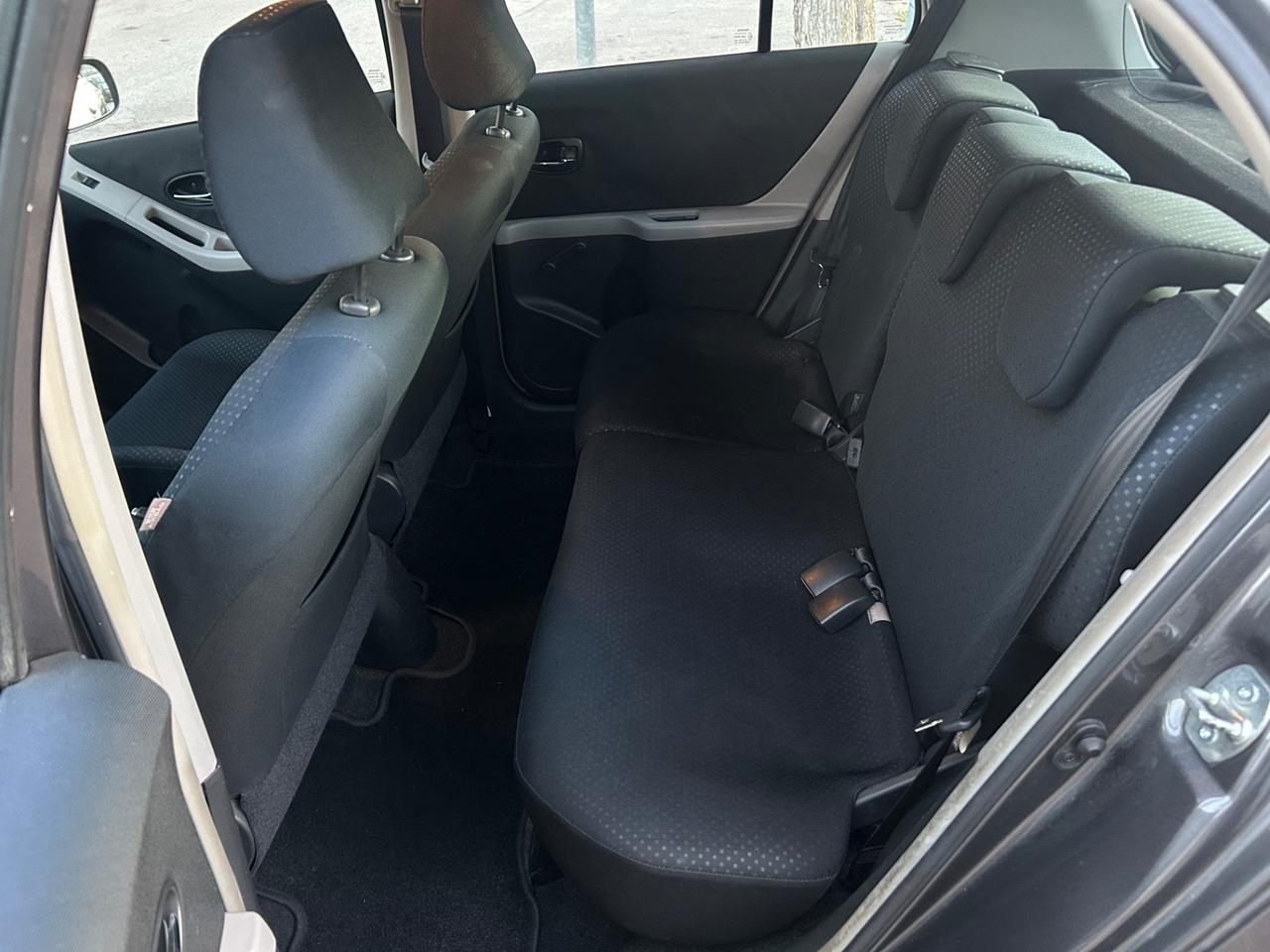 Toyota Yaris 1.3 benzina 2010