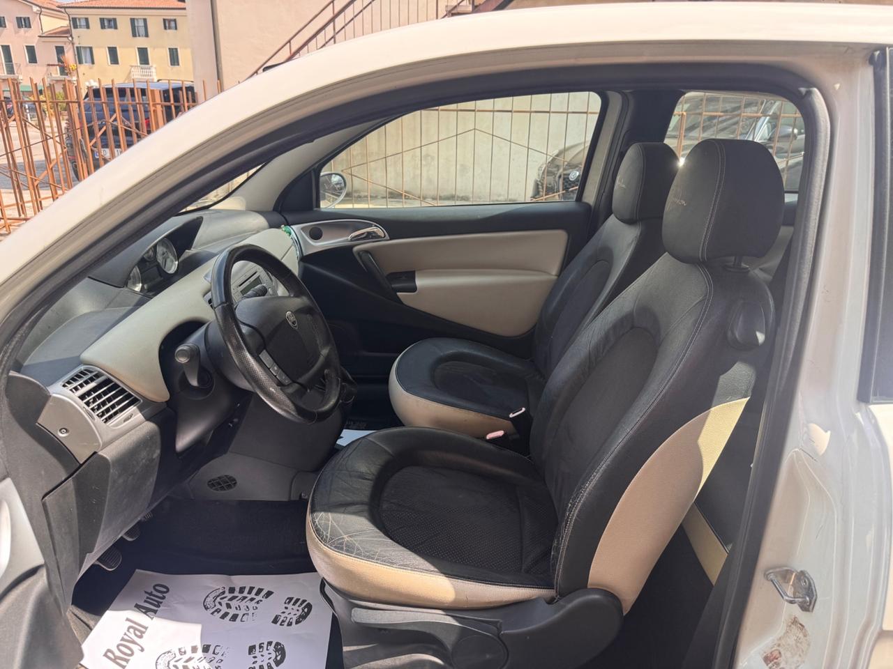 Lancia Ypsilon 1.2 Benzina Ok Neopatentati