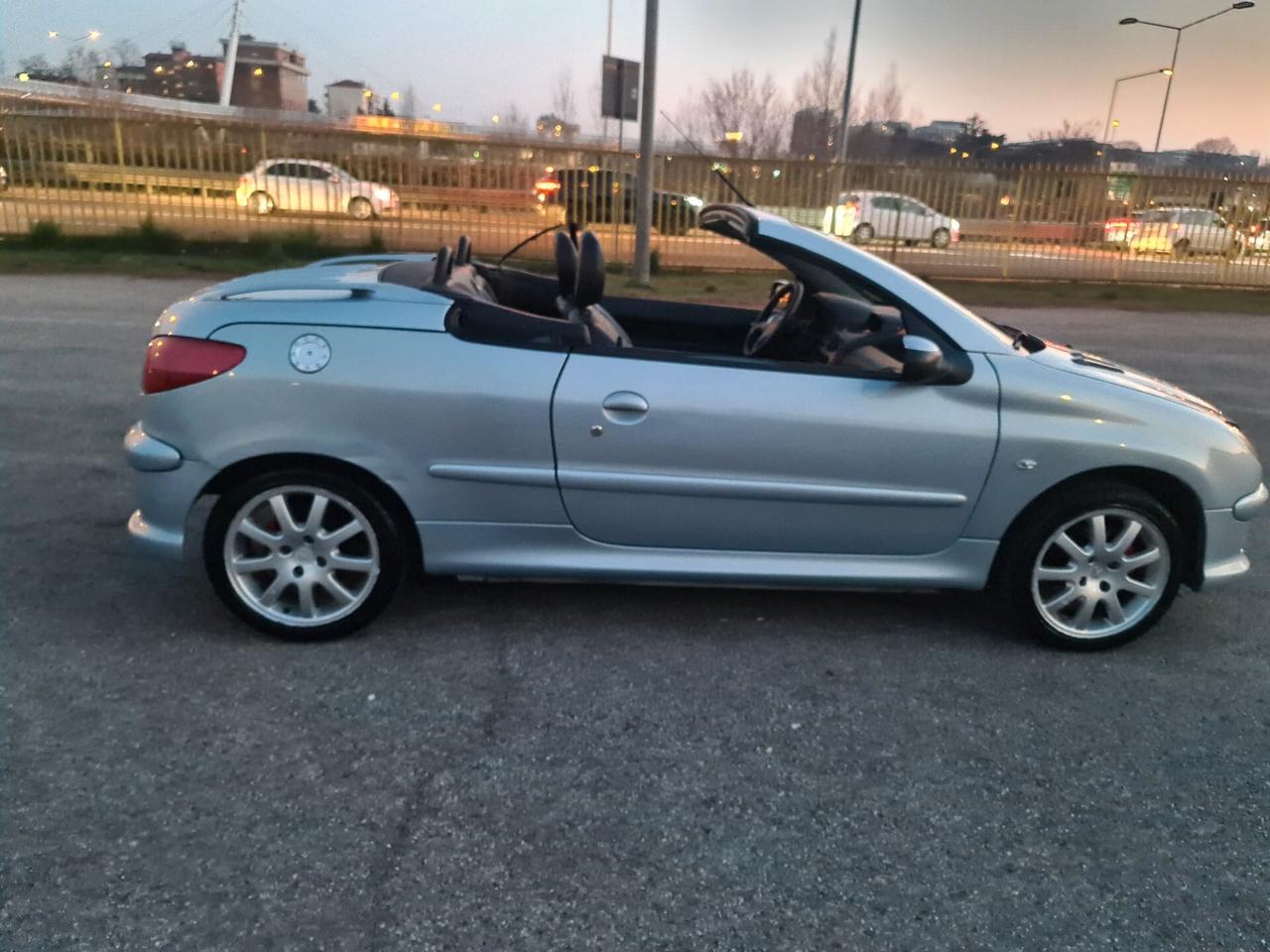 Peugeot 206 2.0 16V CC