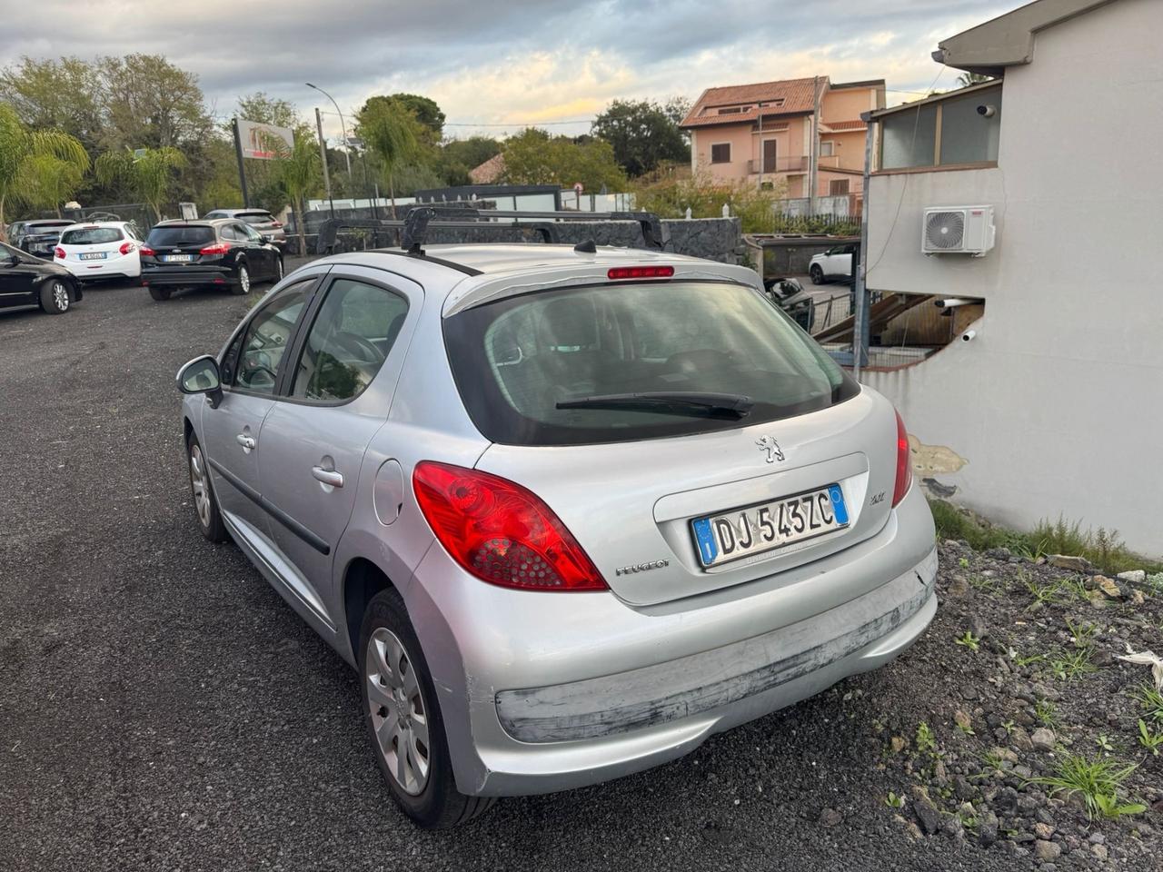Peugeot 207 1.4 8V 75CV 5p. X Line