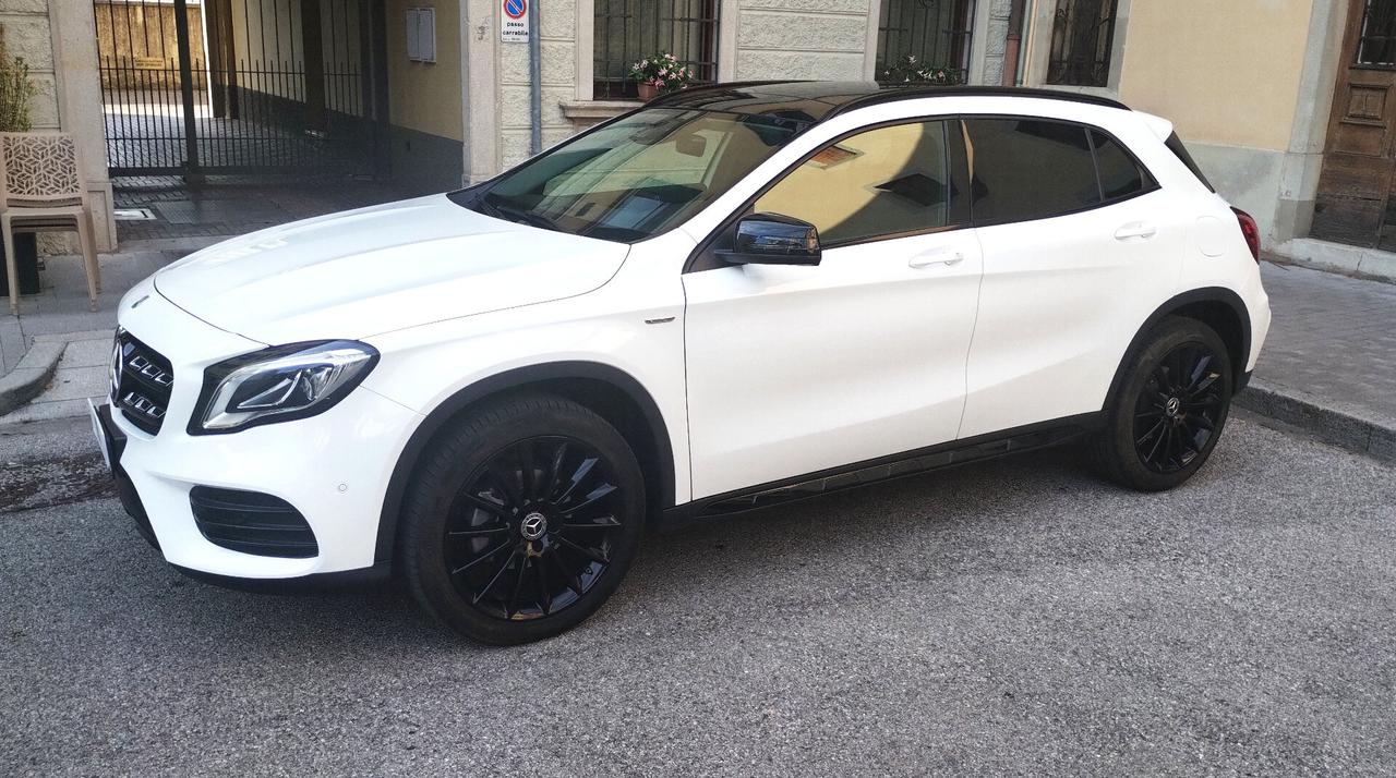 Mercedes-benz GLA 200 d Automatic Night Editin AMG Line