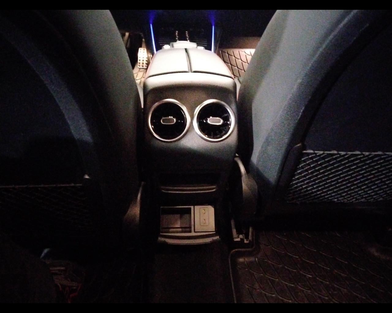 Mercedes-Benz GLB - X247 2019 - GLB 200 d Premium auto 7p.ti