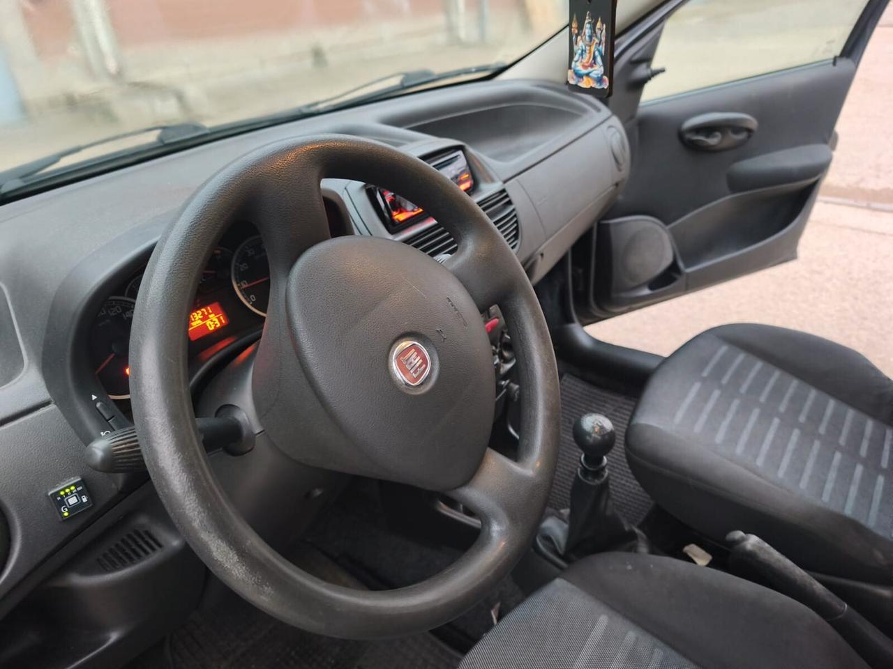 Fiat Punto 2010---1.2 Benzina GPL Neopatentati