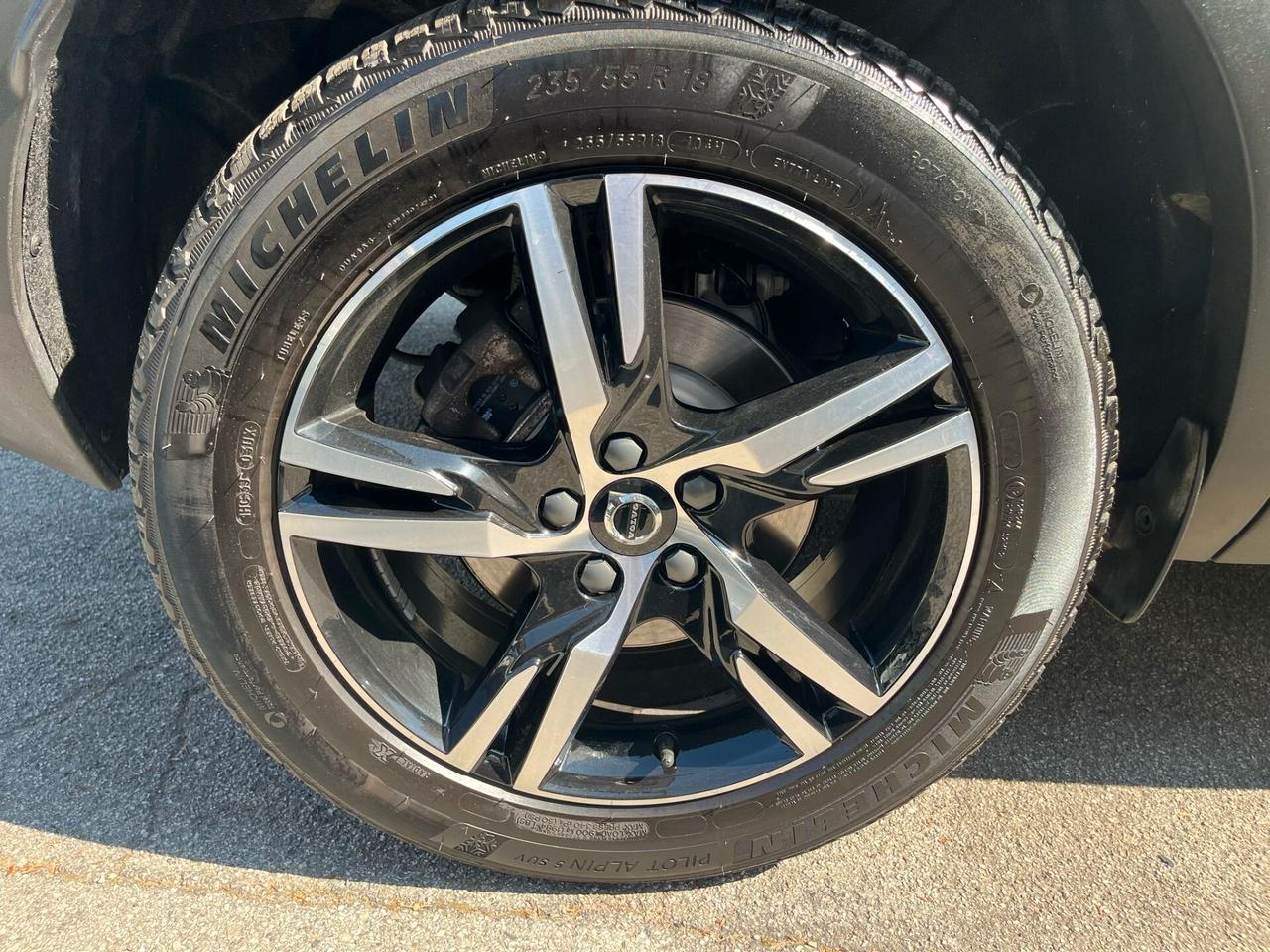 Volvo XC40 B4 AWD automatico Ultimate Dark