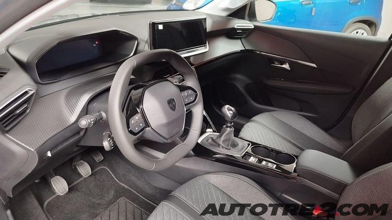 Peugeot 208 208 1.2 puretech Allure s&s 100cv da € 12790 detax!!