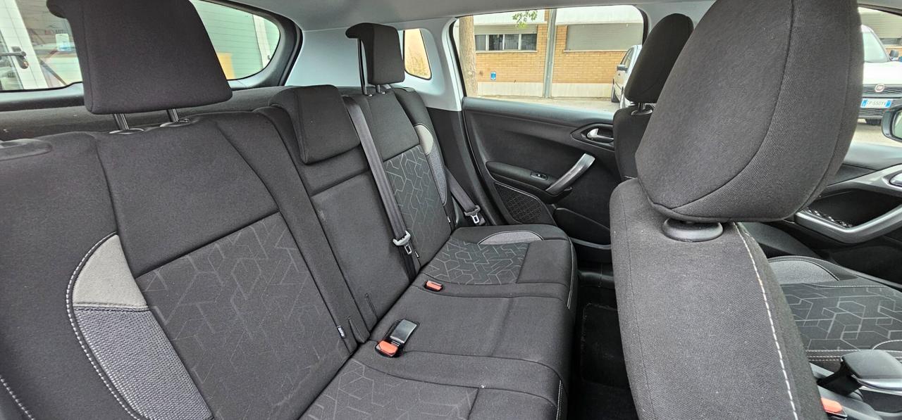 Peugeot 2008 BlueHDi 100 Active