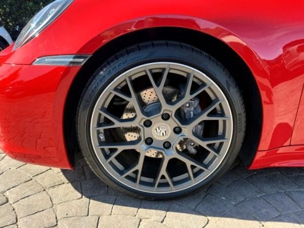 Porsche 911 Carrera