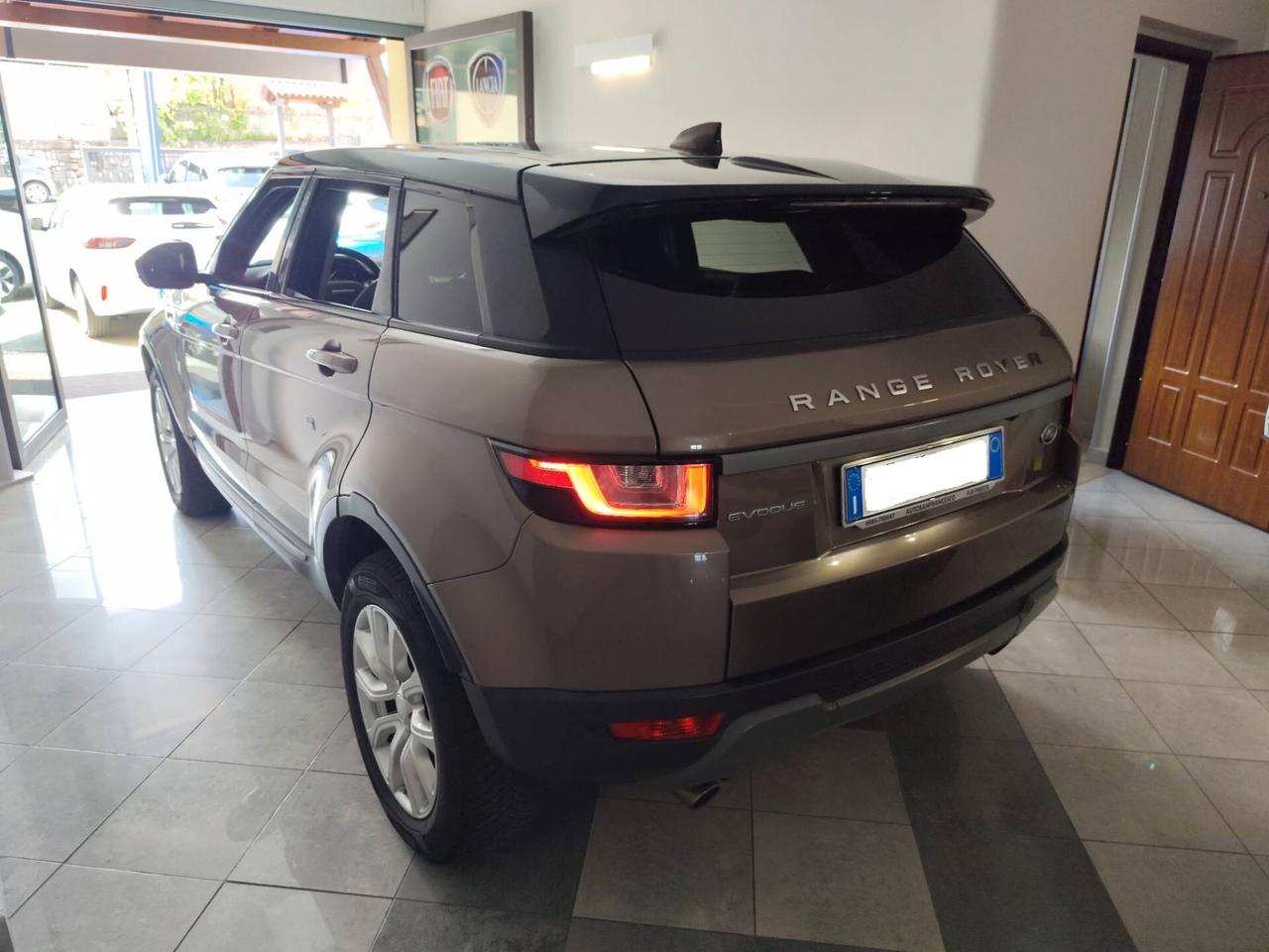 Land Rover Evoque 2.0 R-Dynamic 150cv - 2019