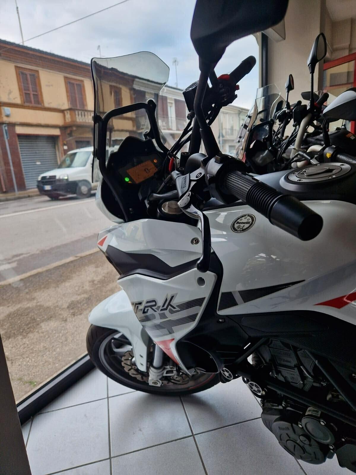Benelli TRK 250 c.c. Bianco 07/2022