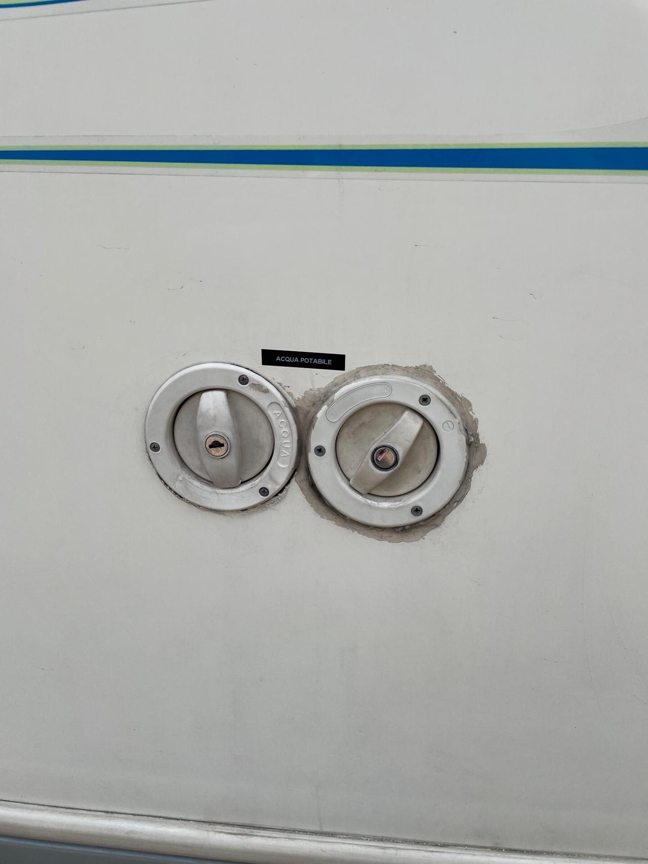 Ford Autocaravan mansardato Rimor Katamarano 5 - 6 posti letto