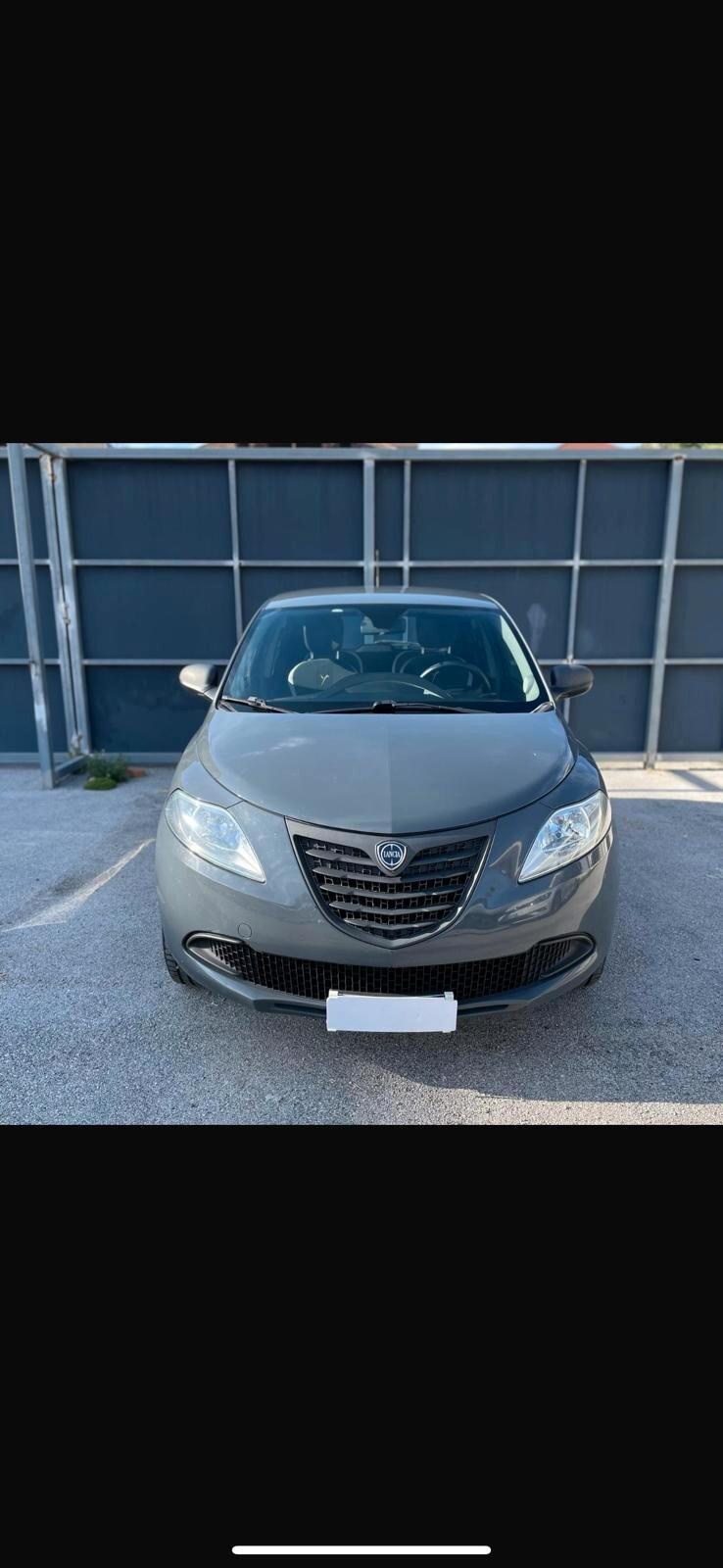 Lancia Ypsilon 0.9 TwinAir 85 CV 5 porte Metano Ecochic Gold