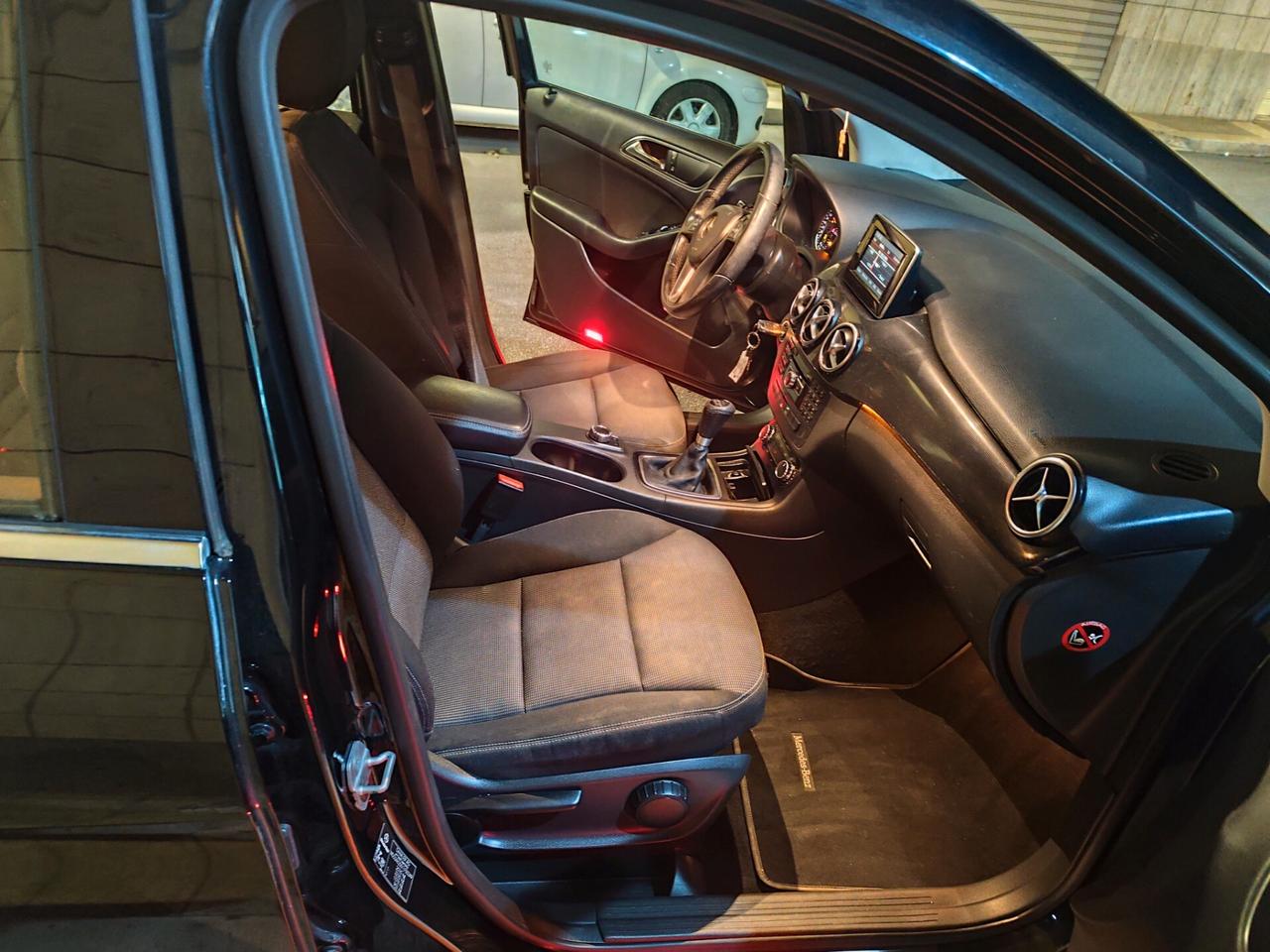 Mercedes-benz B 180 CDI 1.8 MOTORE MERCEDES Navi & Retrocamera