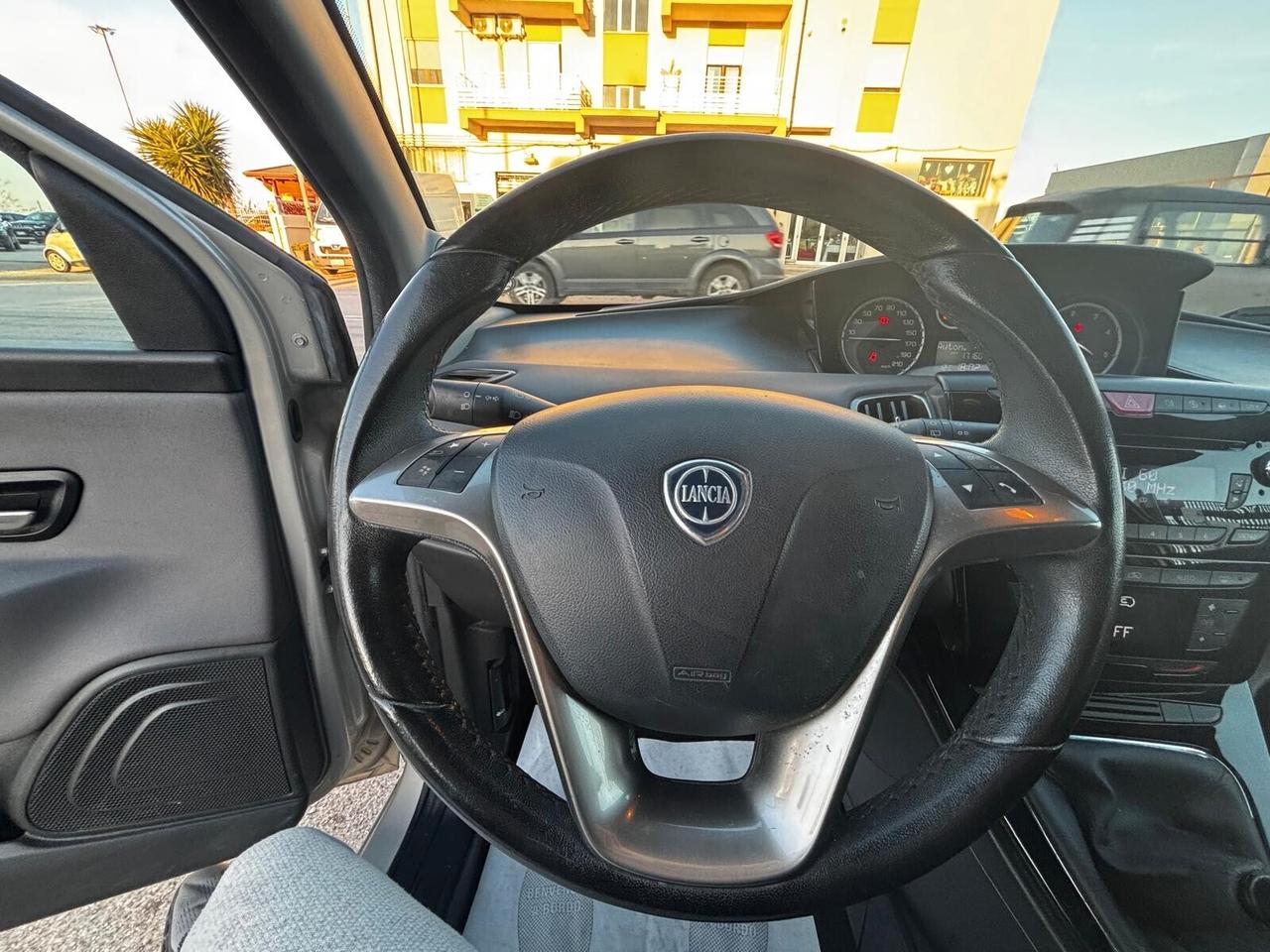 Lancia Ypsilon 1.3 MJT 16V 95 CV 5 porte S&S Gold