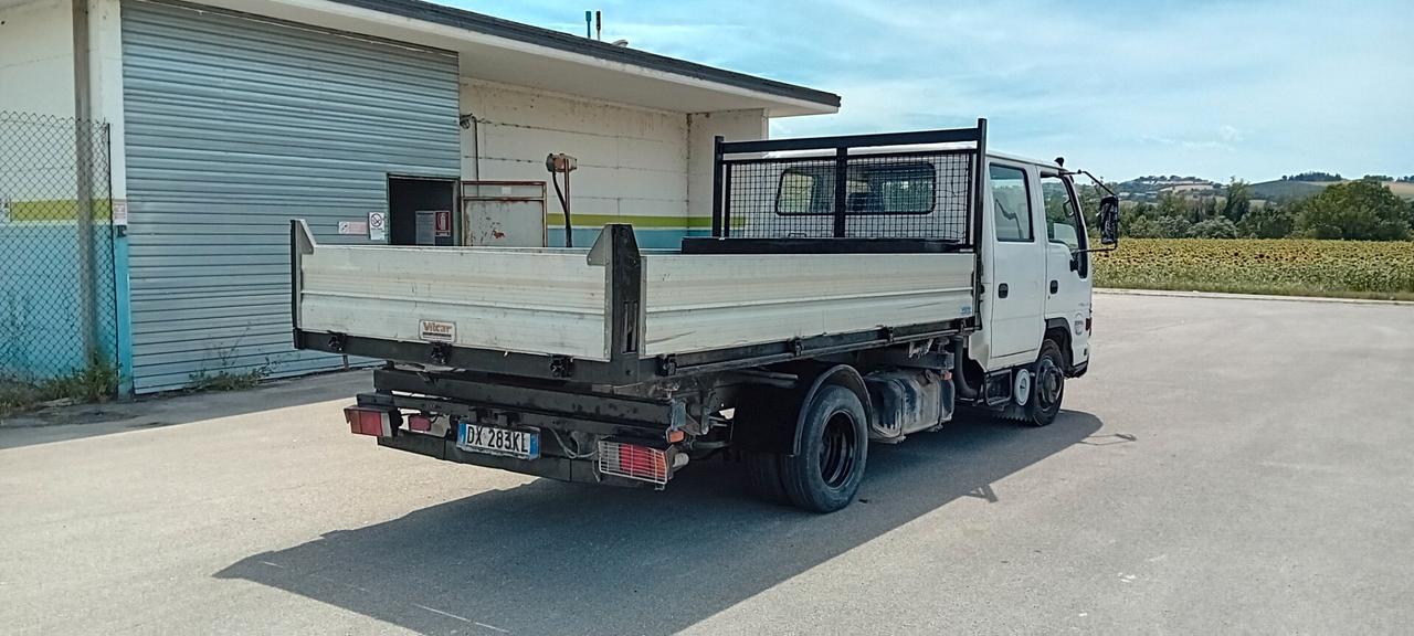 Isuzu npr 3.0 turbo diesel ribaltabile trilaterale doppia cabina