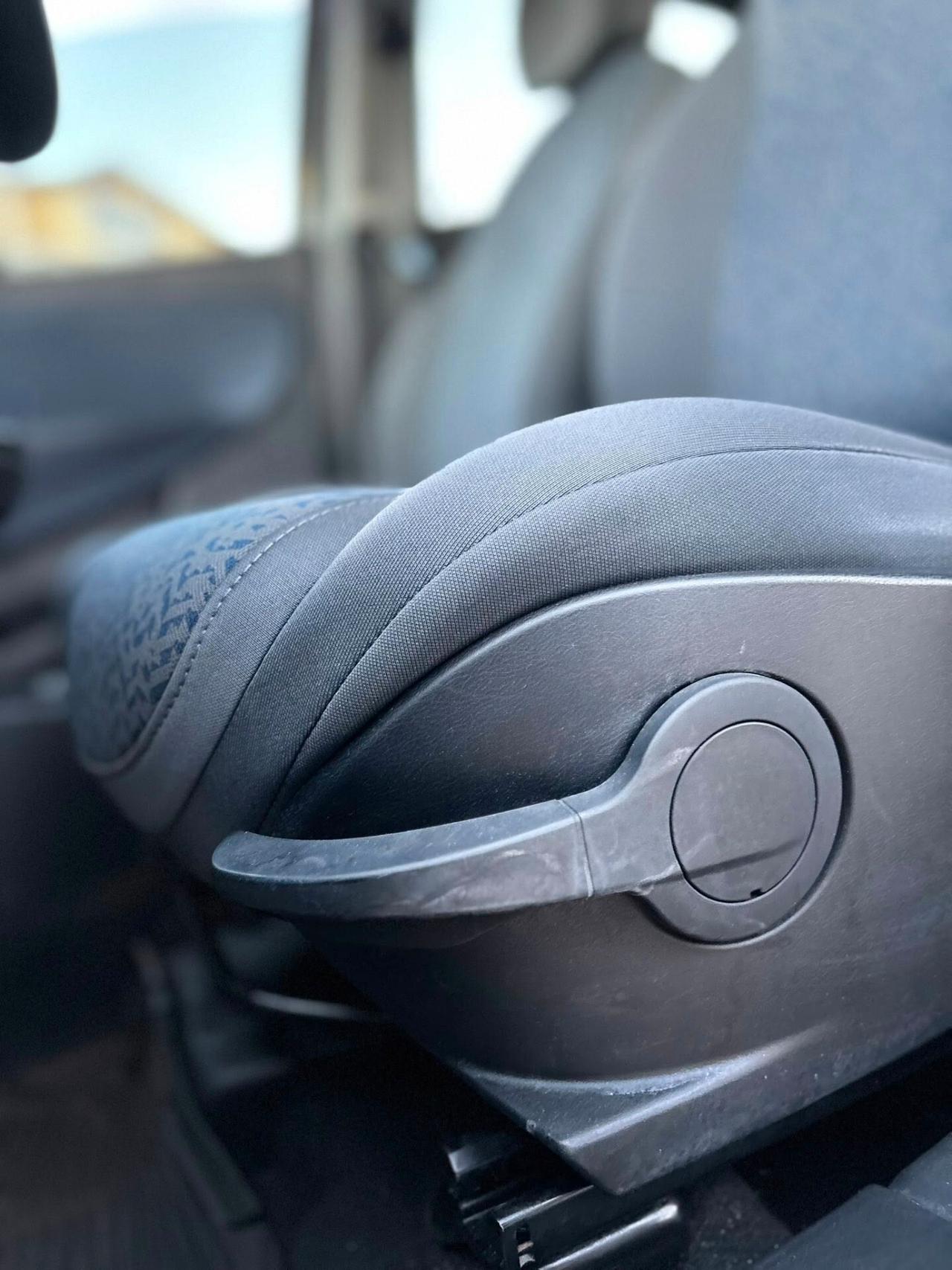 Lancia Ypsilon 1.0 FireFly 5 porte S&S Hybrid Silver Plus