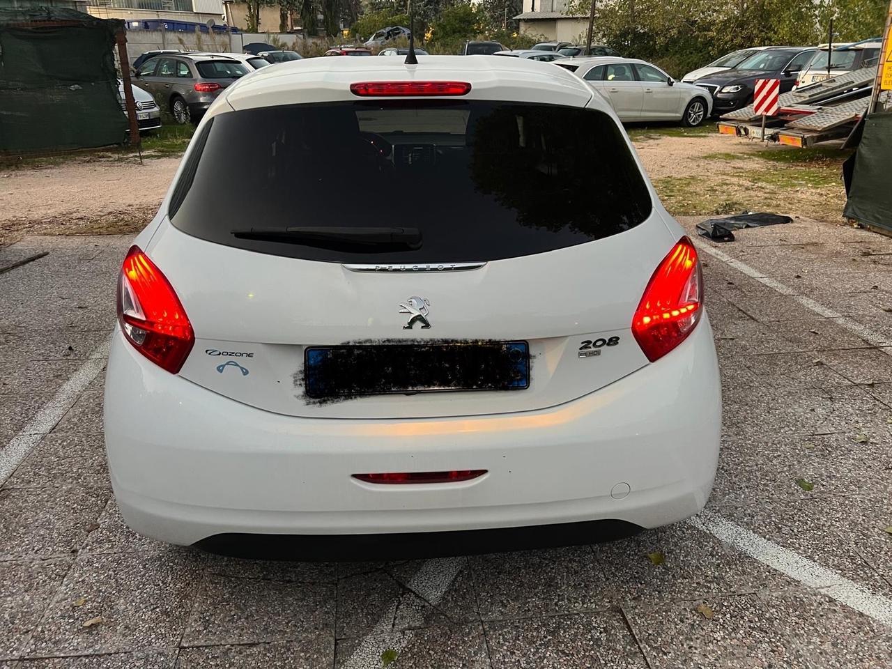Peugeot 208 1.6 e-HDi 92 CV Stop&Start 5 porte Allure