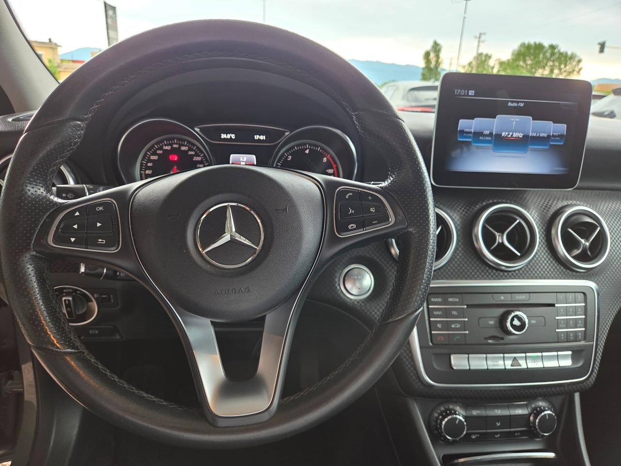 Mercedes-benz A 200 d Automatic 4Matic Premium