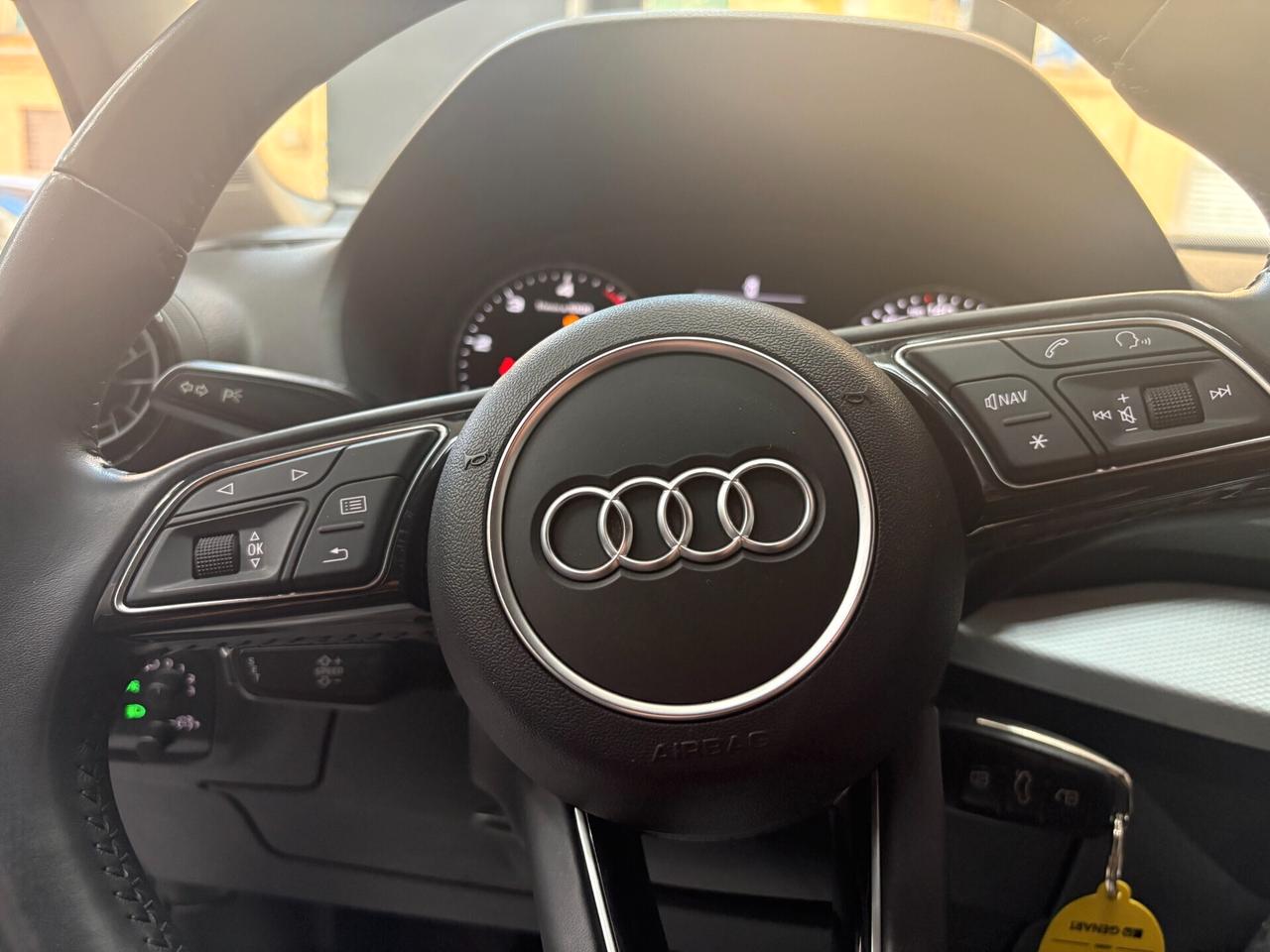 Audi Q2 1.6 TDI 116cv S-Tronic Automatica Design ITALIANA