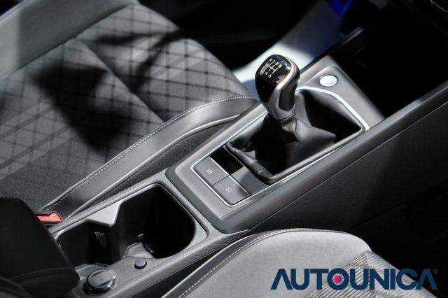 VOLKSWAGEN Golf 1.0 TSI R-LINE FULL LED NEOPATENTATI