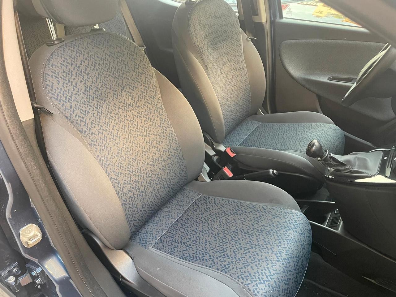 Lancia Ypsilon 1.0 FireFly 5 porte S&S Hybrid Ecochic UnYca