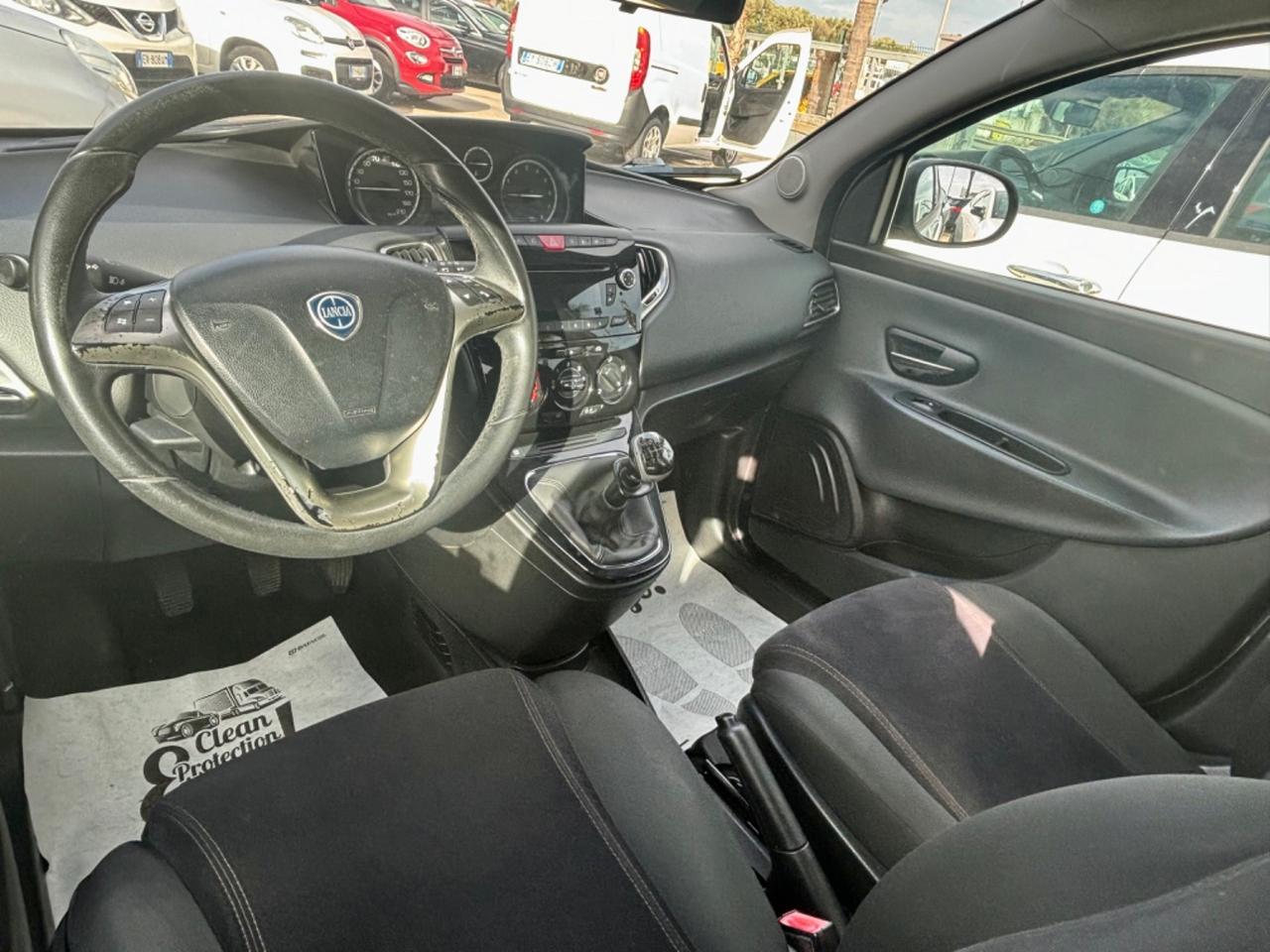 Lancia Ypsilon 1.2 69 CV 5 porte Ecochic Gold - 130000 km