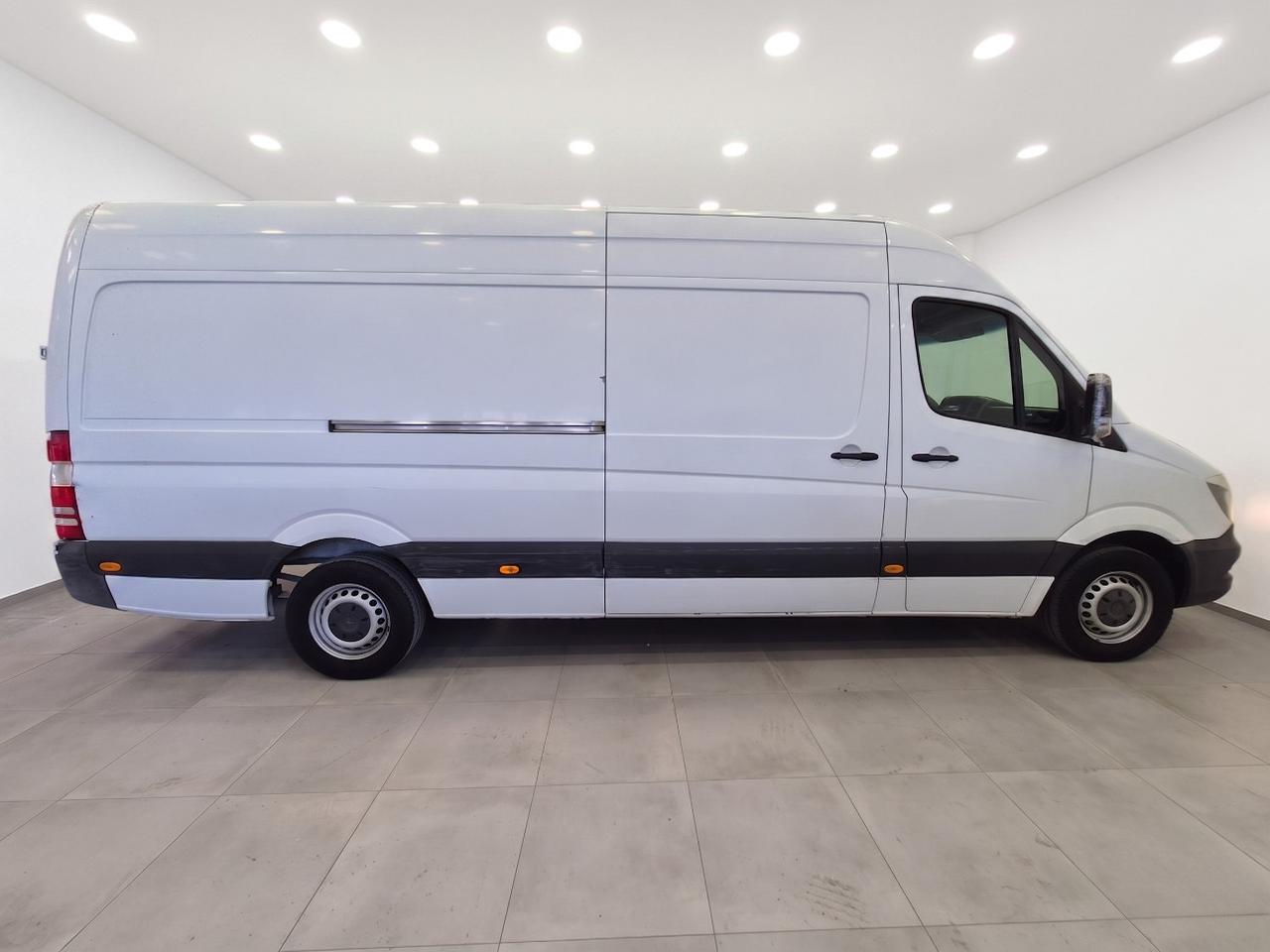 MERCEDES Sprinter 316 ngt L4 H3 Furgone
