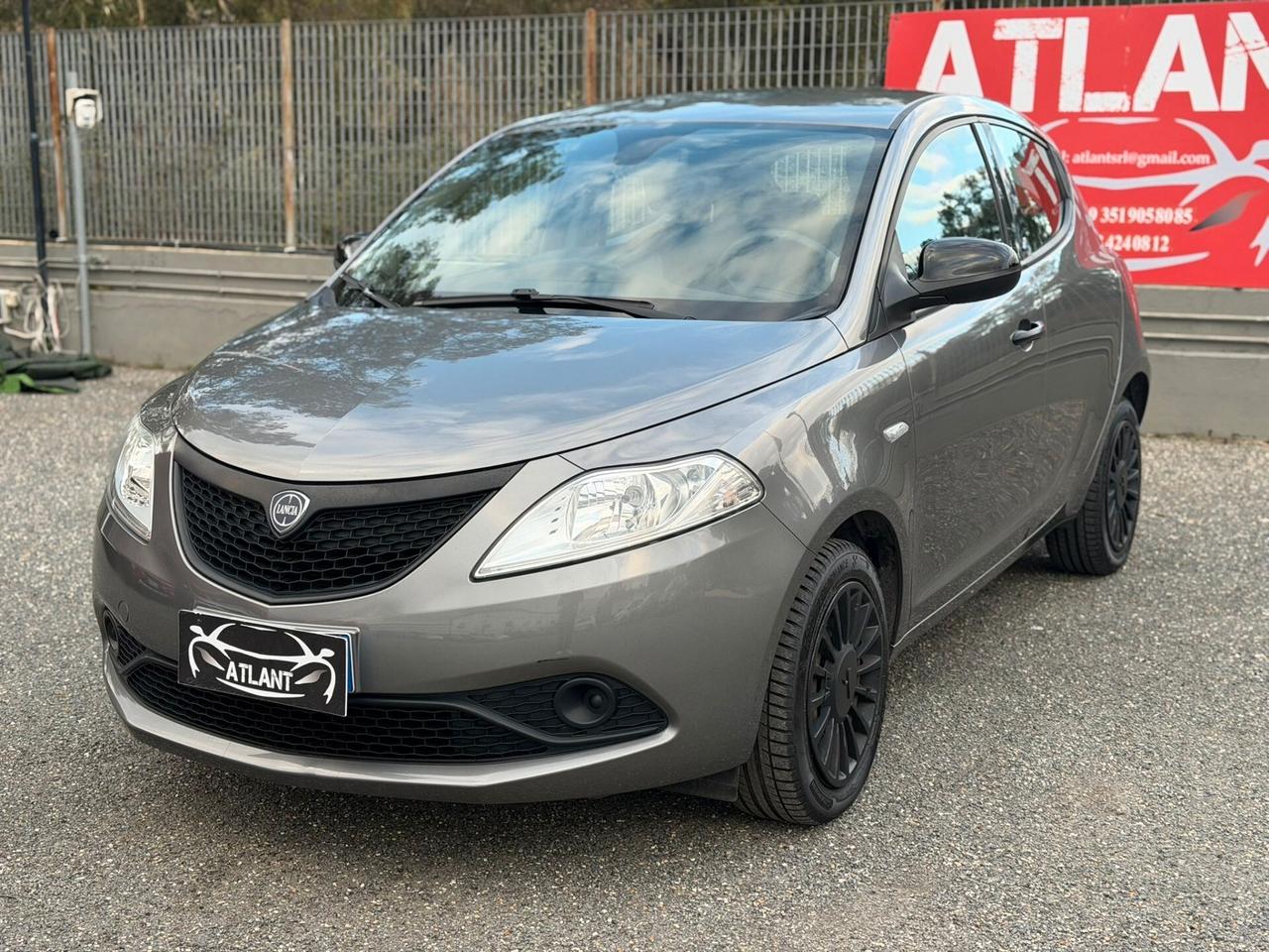 Lancia Ypsilon 1.2 69 CV 5 porte GPL Ecochic Elefantino Blu