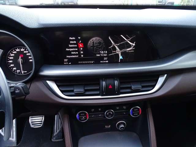 Alfa Romeo Stelvio 2.2 t Executive Q4 210cv auto my19