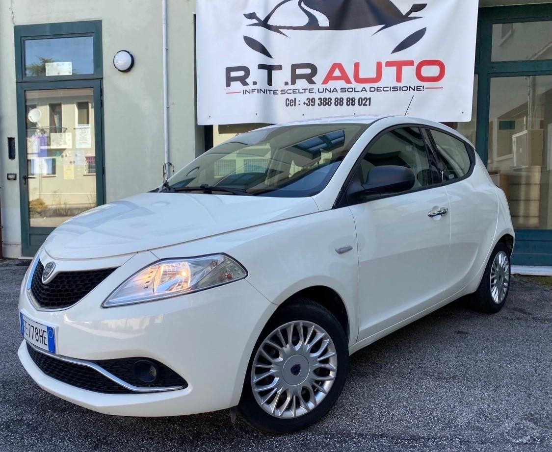 Lancia Ypsilon 1.3 MJT 16V 95 CV 5 porte Platinum