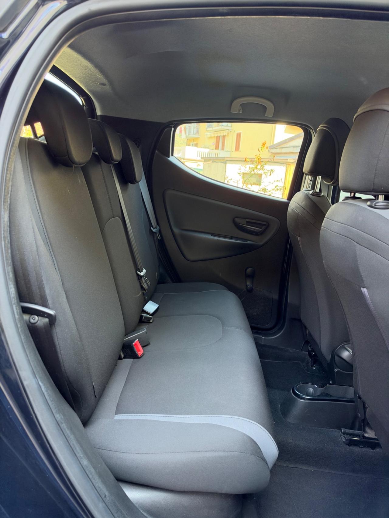 Lancia Ypsilon 1.3 MJT 16V 80 CV 5 porte S&S Silver