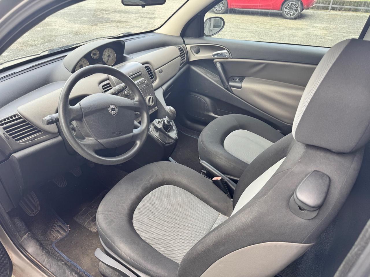 Lancia Ypsilon 1.2 Argento
