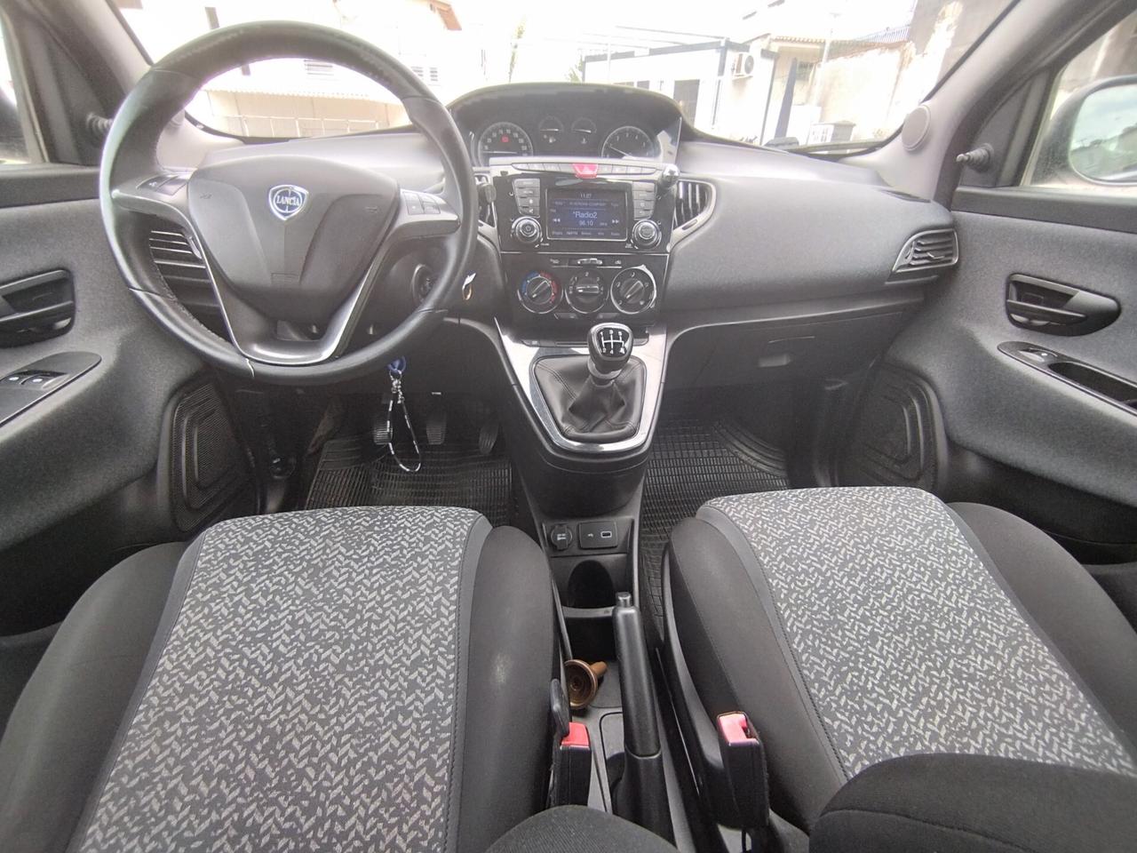 Lancia Ypsilon 5p 1.2 69cv EcoChic Gold Gpl