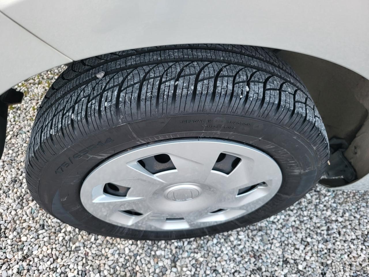 Seat Mii 1.0 68 CV 5 porte Chic Ecofuel