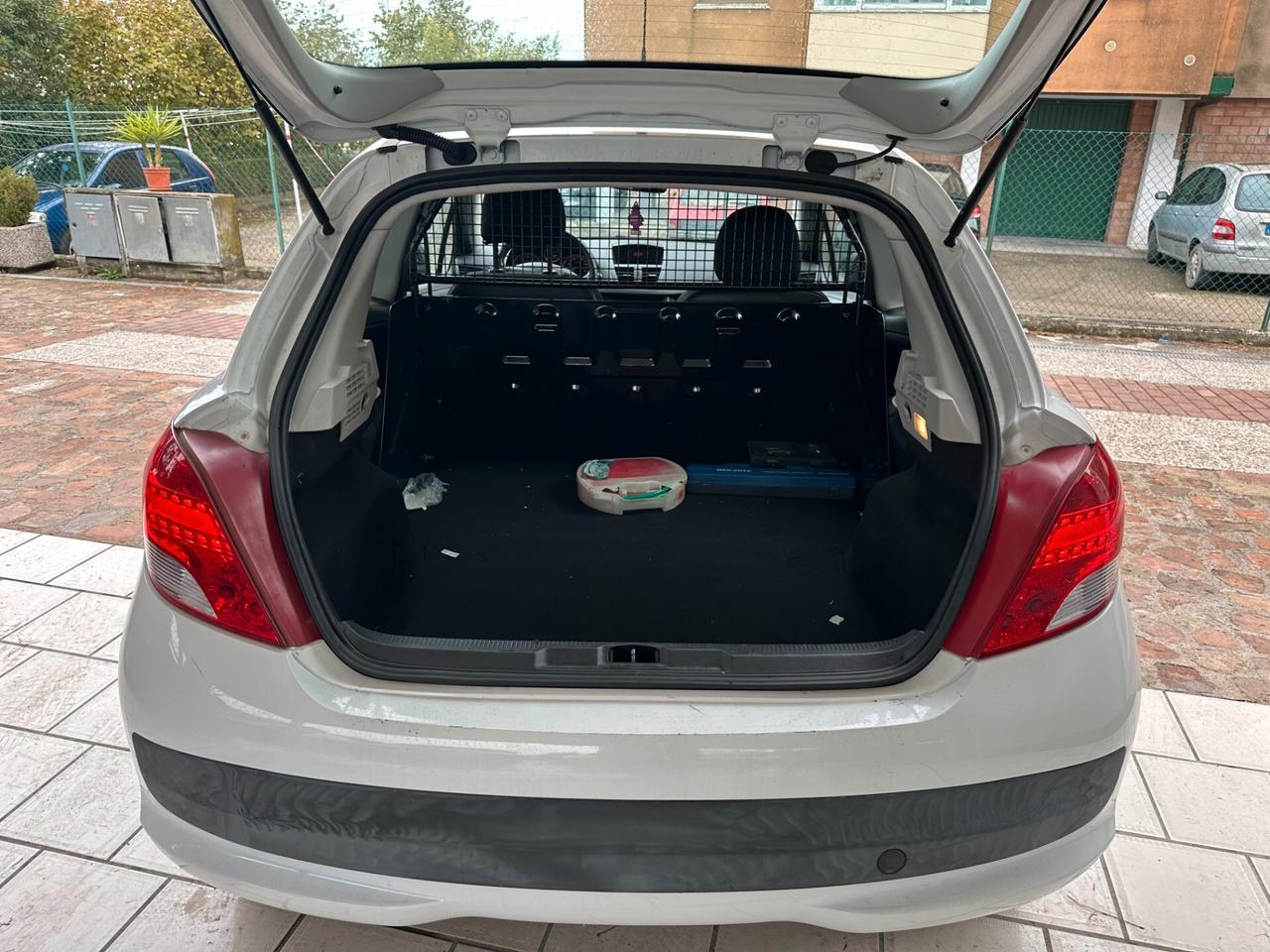 Peugeot 207 1.4 HDI VAN (12 RATE)