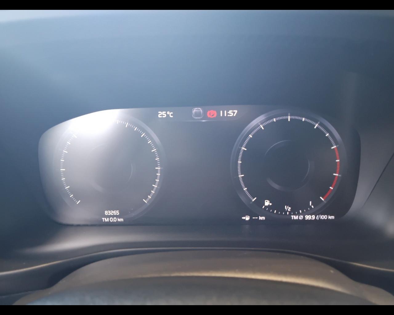 VOLVO XC40 - XC40 1.5 t2 Momentum Pro auto my21