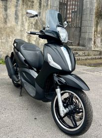 Piaggio Beverly 350 Police Acc.Permute