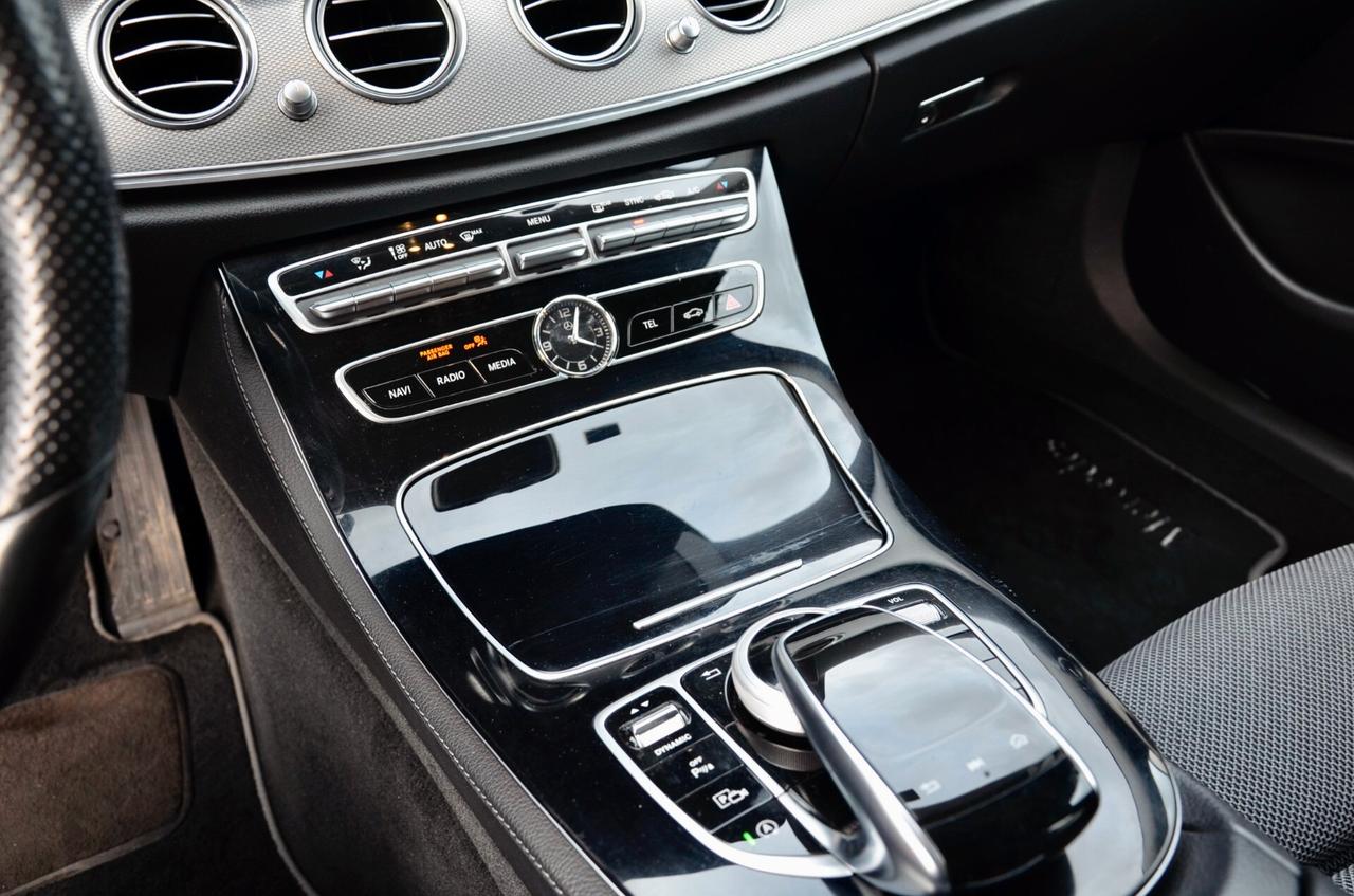 MERCEDES-BENZ SW E 220d SPORT 194cv AUTO, UFF ITALIANA, SERVICE MERCEDES, FULL LED, RETROCAMERA, PERMUTE