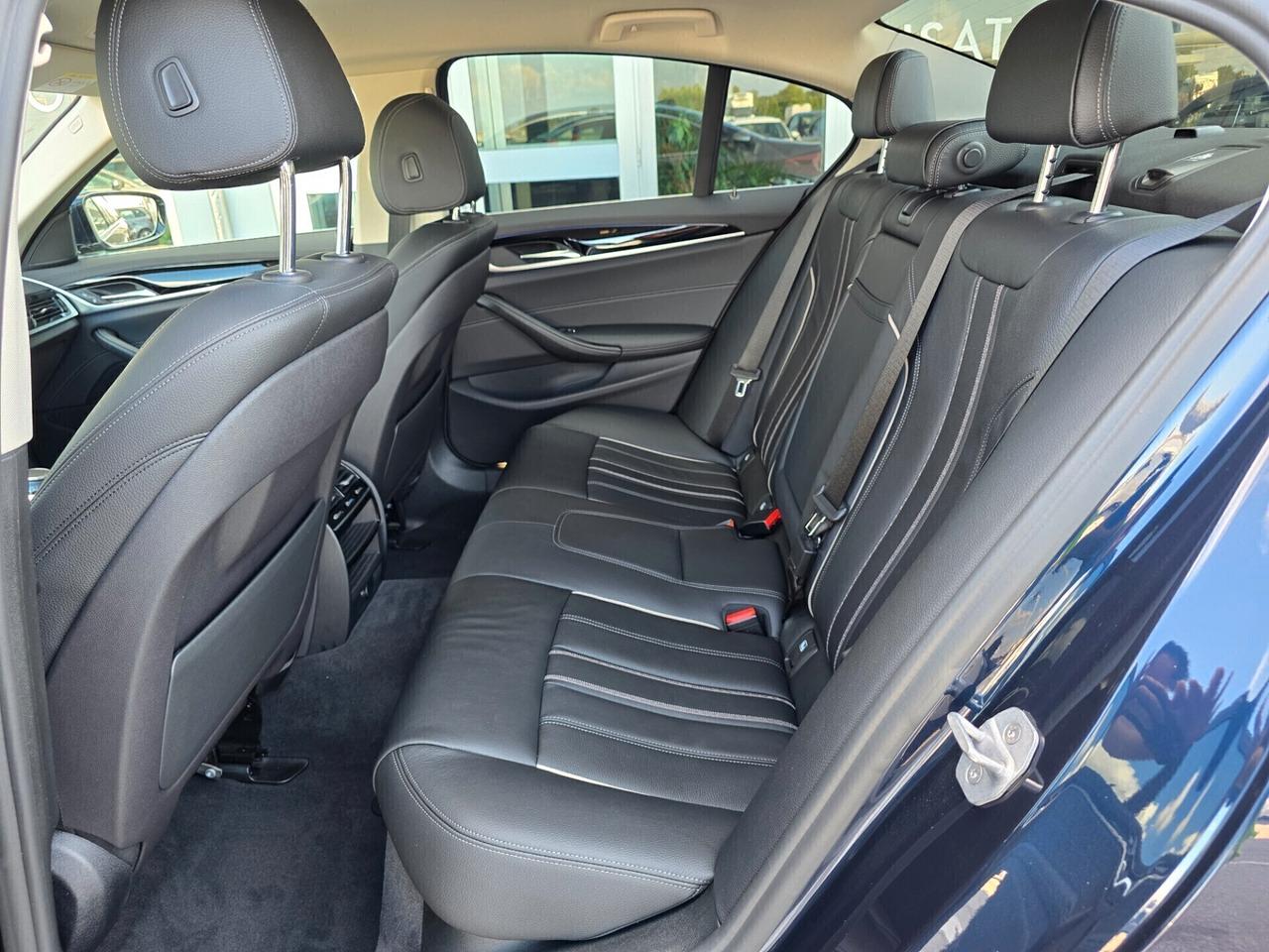 Bmw 530d xDrive Luxury 265cv PARI A NUOVO!!